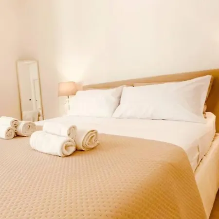 Casa Re Manfredi 12 * Bari