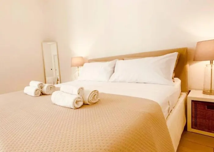 Casa Re Manfredi 12 * Бари