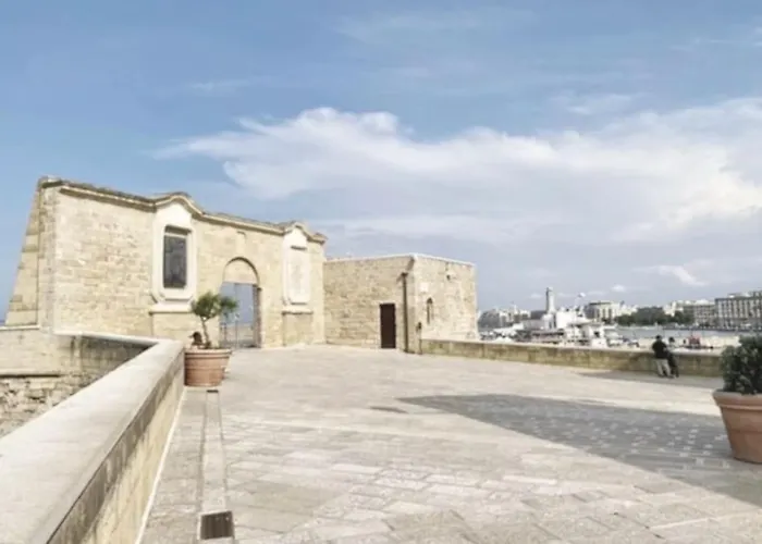 Casa Re Manfredi 12 * Бари