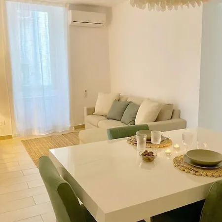 Holiday home Casa Re Manfredi 12 *